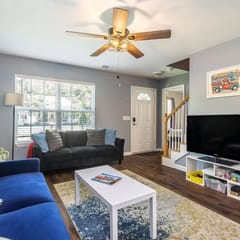 Private House Mins from Broadway/Downtown/Titans