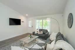 “East Nashville Haven” | 7 min to Broadway & DT! - Image 4