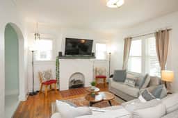 * Nashville Backyard Oasis * 8min to Broadway - Image 2