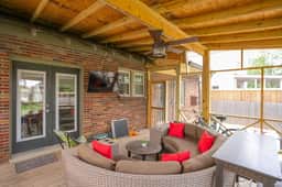 * Nashville Backyard Oasis * 8min to Broadway - Image 3