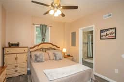 **The Nashville Nest! Minutes frm DT and Airport** - Image 3
