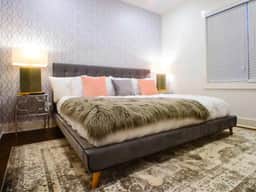 *Charming Downtown Getaway* 3BR * Mins to Broadway - Image 5
