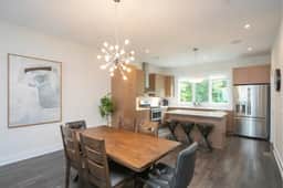 ~Modern & Bright~ 5min to Broadway, keyless, 3Flrs - Image 2