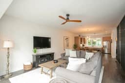 2 NEW homes! Sleeps 22! 5 minutes to Broadway & DT - Image 4