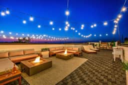 Bachelorette Bash! Sleeps 20! 2 Private rooftops! - Image 4
