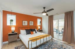 Luxurious Newbuild • 5 min to Broadway • 4 Full BA - Image 3
