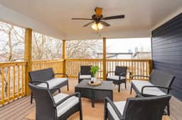Luxurious Newbuild • 5 min to Broadway • 4 Full BA - Image 5