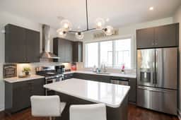 Luxury Escape | Spacious & Safe, 7min to Downtown! - Image 4