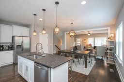 Music City Exquisite Haven | Perfect for Groups - Image 4