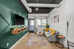 Ideal Nashville Base Near Downtown & Hospitals - Image 2