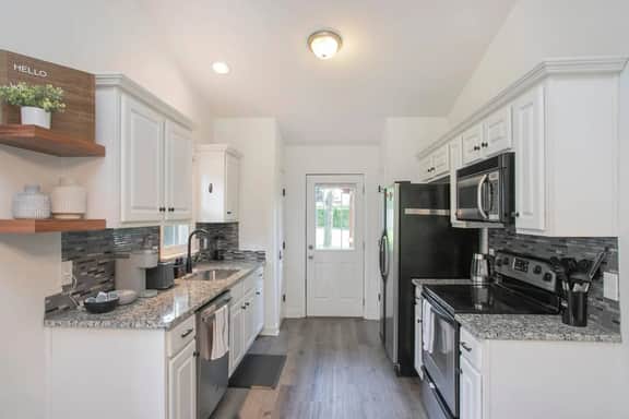 “East Nashville Haven” | 7 min to Broadway & DT! - Image 3
