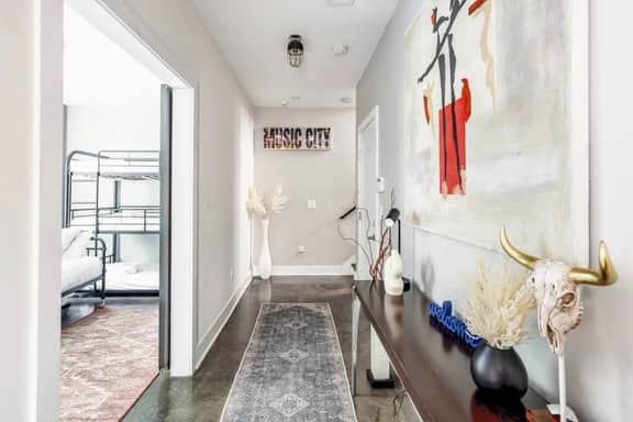 2 Downtown homes *23 beds* 6 min to Broadway - Image 5