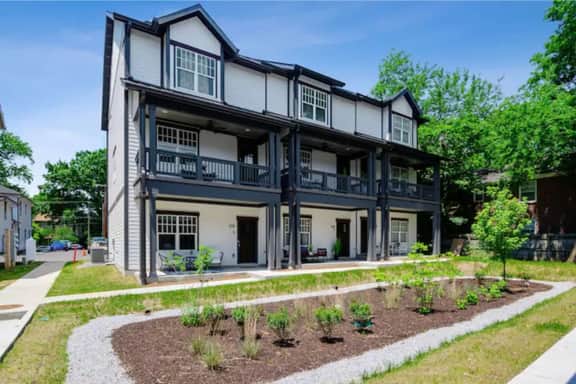 Central Villa *5 min to Broadway* Walk to 12 South - Image 2