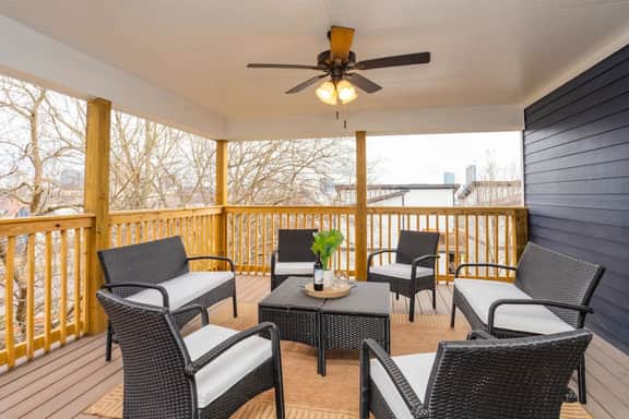 Luxurious Newbuild • 5 min to Broadway • 4 Full BA - Image 5