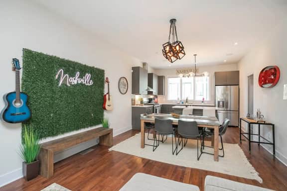 Luxury Escape | Spacious & Safe, 7min to Downtown! - Image 3