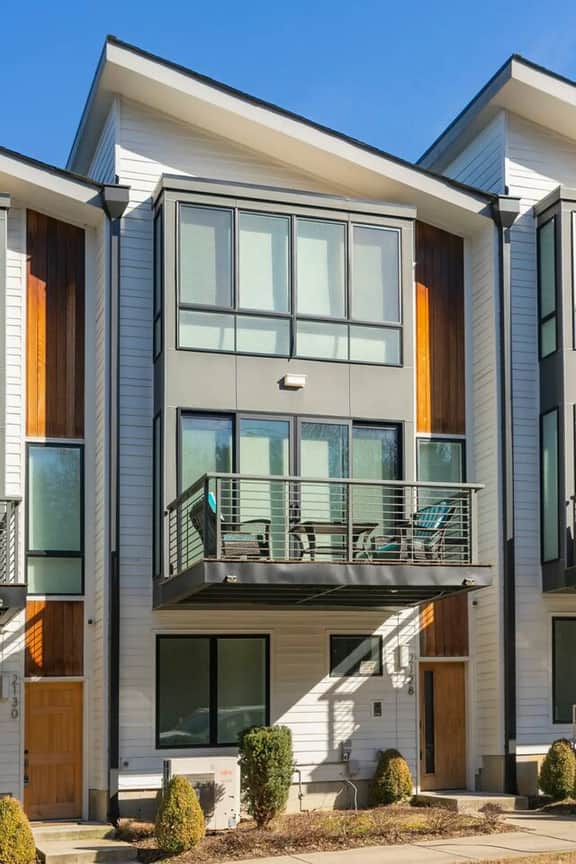 Luxury Escape | Spacious & Safe, 7min to Downtown! - Image 2