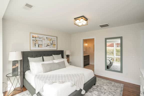 Nashville Luxury Near Broadway • Freshly Furnished - Image 4