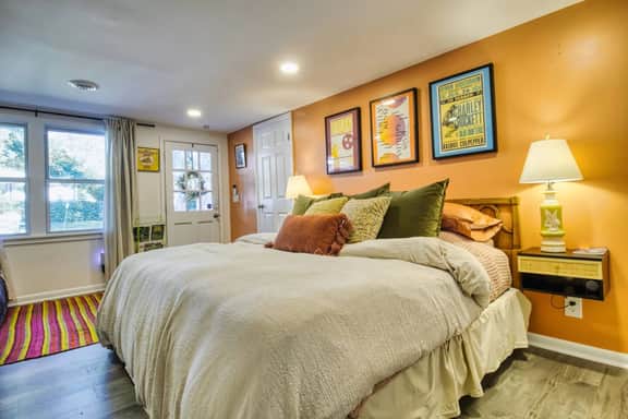 South Nashville Gem "Cozy Private Suite"! - Image 4