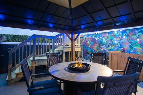The Oasis *Walk to Downtown Nashville* Pool/Spa! - Image 4