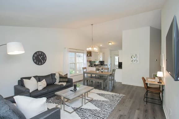 “East Nashville Haven” | 7 min to Broadway & DT! - Image 1