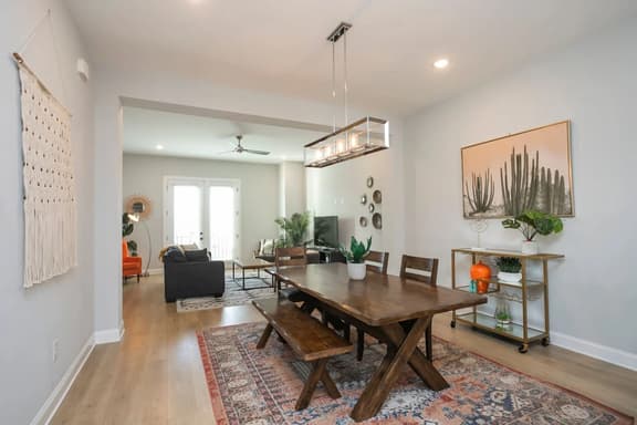 *8 mins to Broadway* The Nashville Oasis* - Image 1