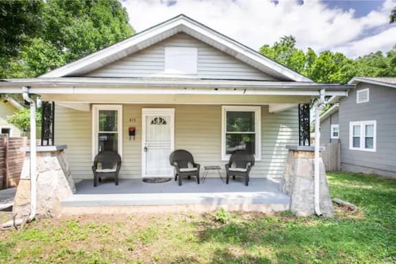 Classic bungalow in the heart of East Nashville! - Image 1