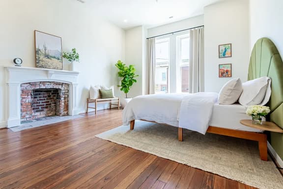 House of Hudson -DBL Unit -Day Spa adjacent too! - Image 1