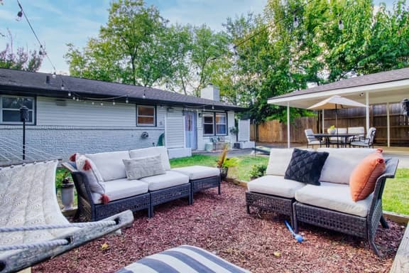 Color Me Nashville Home | Art-Filled Near Downtown - Image 1